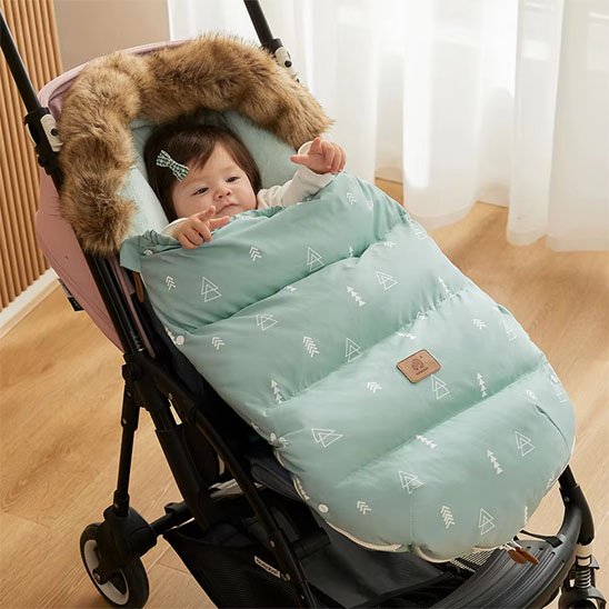 "Chancelière universelle pour poussette, doublure chaude et imperméable pour protéger bébé du froid"